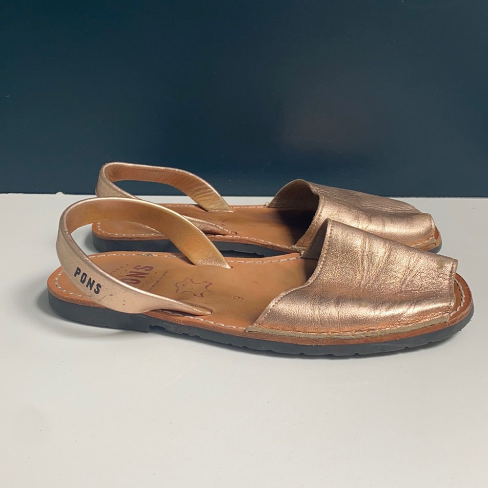 Pons Avarca classic style metallic rose gold